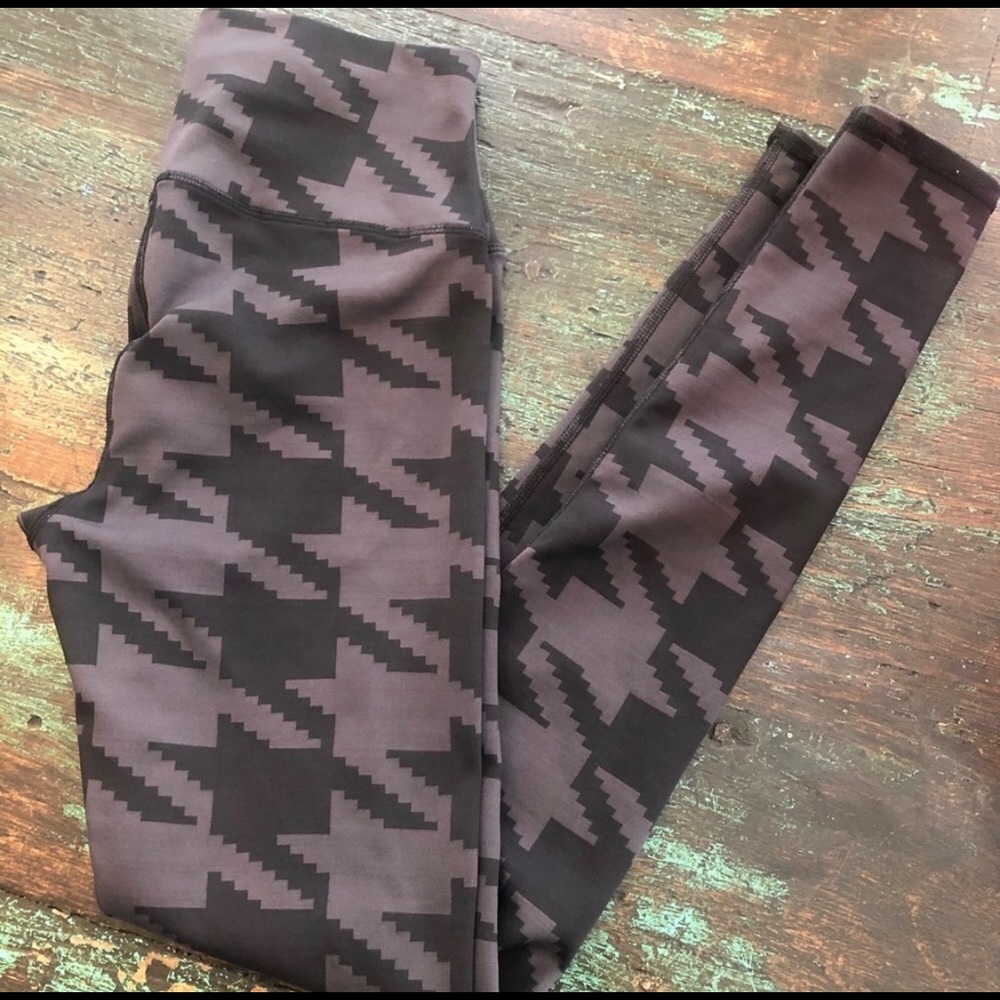Alo yoga pants